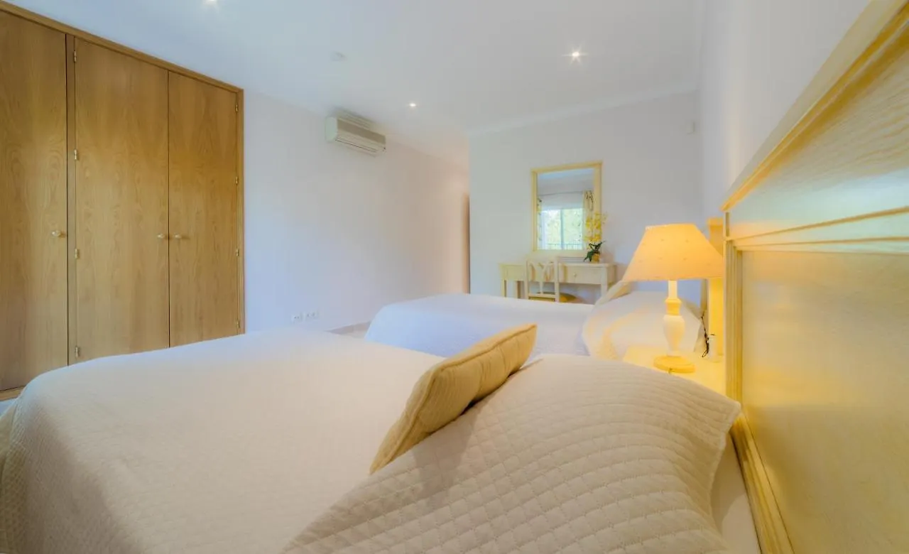 Villa 29 By Garvetur Vale do Lobo 0*,  Portugalsko